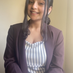 headshot of Dia Talwar