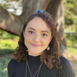 headshot of Grace Aguirre